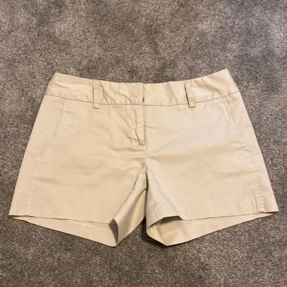 Women’s Shorts - Picture 1 of 4